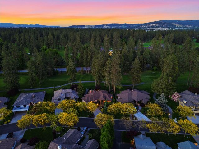 4915 S St Andrews Ln, Spokane, WA 99223
