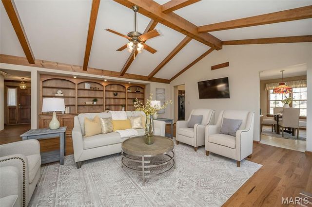 9802 Eagle Hill Lane, Sunset Hills, MO 63127
