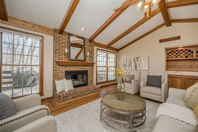 9802 Eagle Hill Lane, Sunset Hills, MO 63127