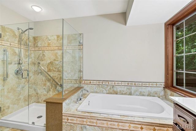 9802 Eagle Hill Lane, Sunset Hills, MO 63127