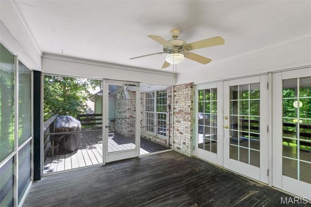 9802 Eagle Hill Lane, Sunset Hills, MO 63127