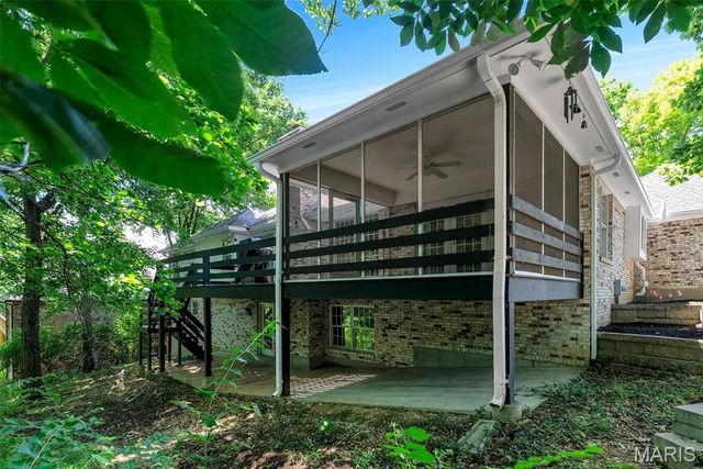 9802 Eagle Hill Lane, Sunset Hills, MO 63127