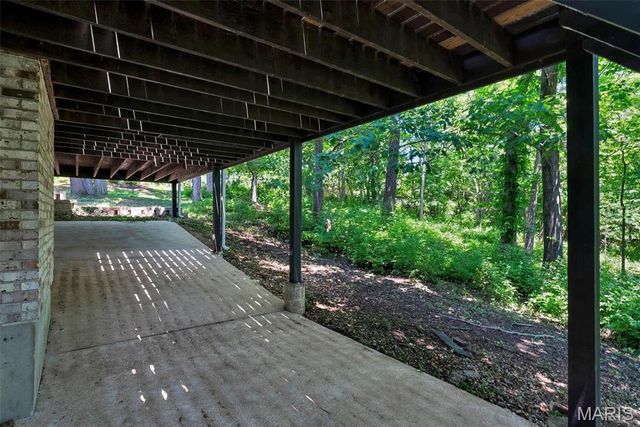 9802 Eagle Hill Lane, Sunset Hills, MO 63127