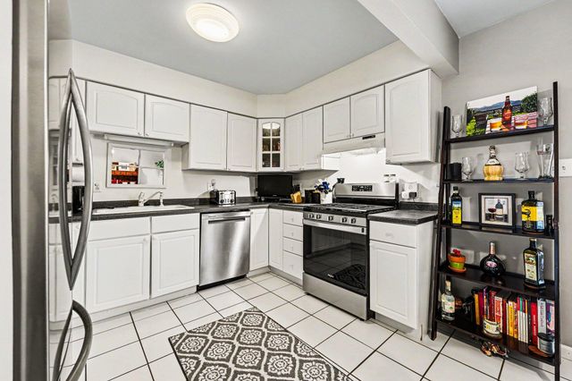 2801 Crabapple Lane, Hobart, IN 46342