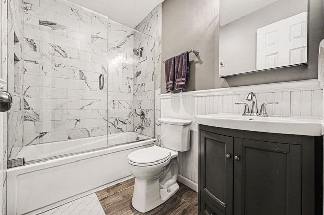 2801 Crabapple Lane, Hobart, IN 46342