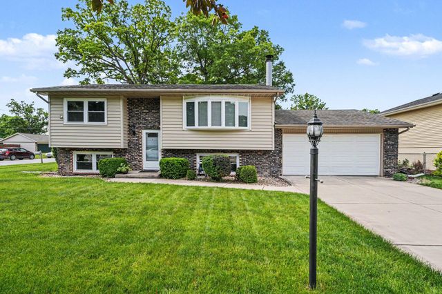 2801 Crabapple Lane, Hobart, IN 46342