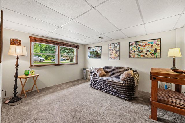 2801 Crabapple Lane, Hobart, IN 46342
