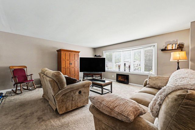 2801 Crabapple Lane, Hobart, IN 46342