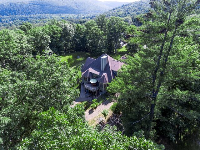 21 Dublin Drive, Elmira, NY 14905