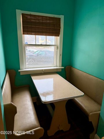 702 Colima Drive, Toledo, OH 43609