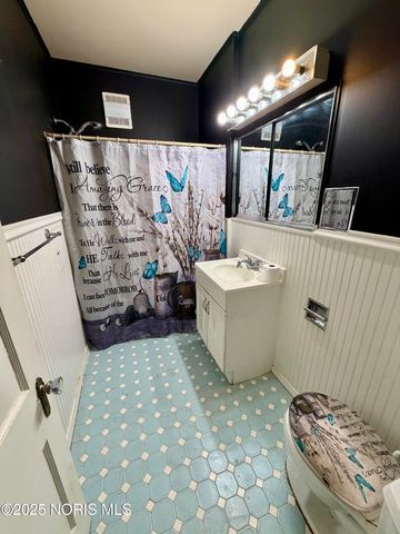 702 Colima Drive, Toledo, OH 43609