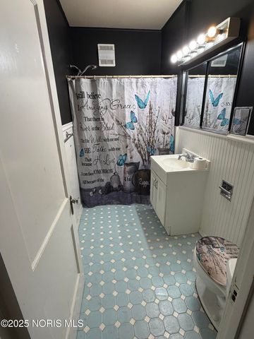 702 Colima Drive, Toledo, OH 43609