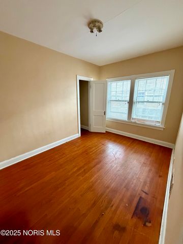 702 Colima Drive, Toledo, OH 43609