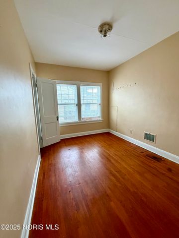 702 Colima Drive, Toledo, OH 43609