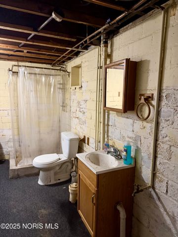 702 Colima Drive, Toledo, OH 43609