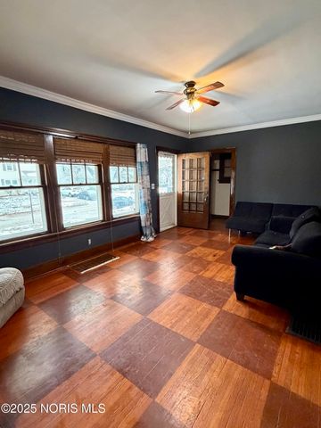 702 Colima Drive, Toledo, OH 43609