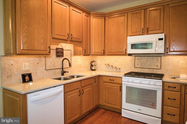 105 DEVONSHIRE WAY, Sellersville, PA 18960