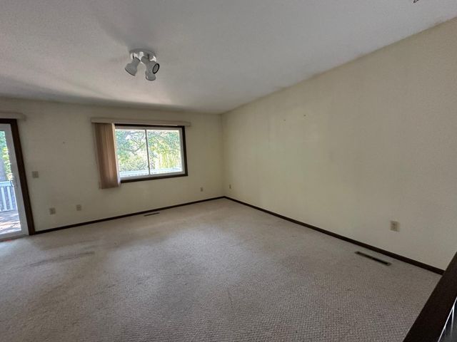 11232 Vessey Circle, Bloomington, MN 55437