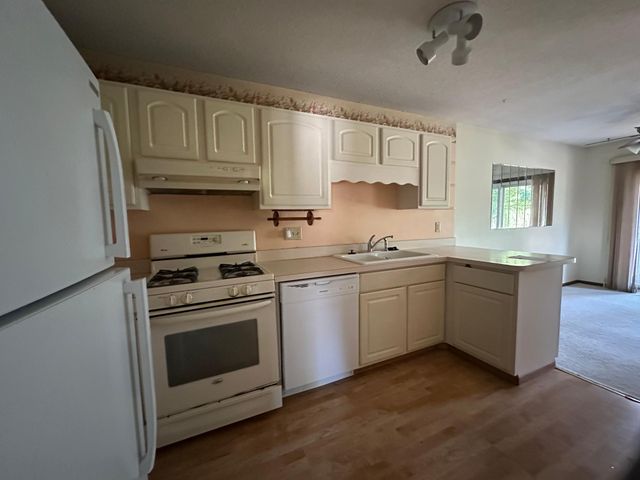 11232 Vessey Circle, Bloomington, MN 55437