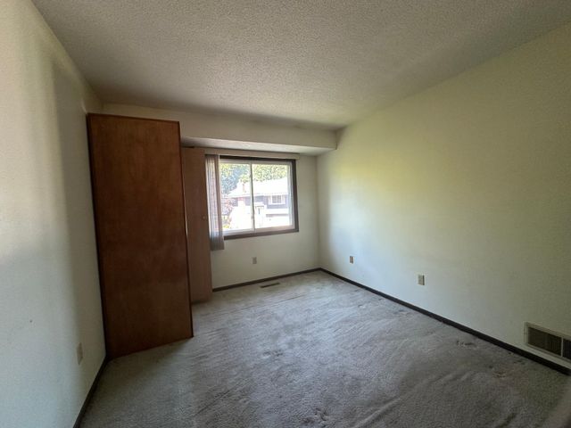 11232 Vessey Circle, Bloomington, MN 55437
