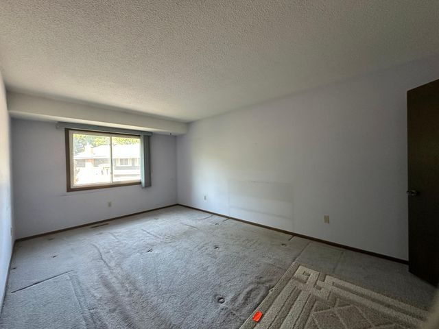 11232 Vessey Circle, Bloomington, MN 55437