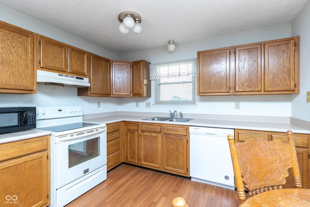 10126 Park Ridge Drive, Indianapolis, IN 46229