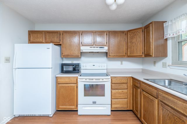 10126 Park Ridge Drive, Indianapolis, IN 46229