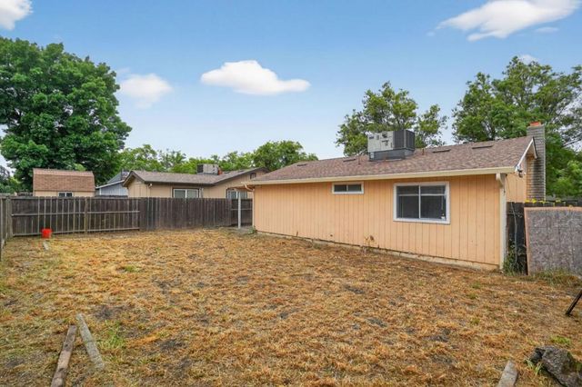 2524 Pemberton Court, Stockton, CA 95210