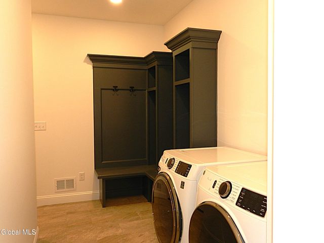 59 Dean Thomas Way, Queensbury, NY 12804