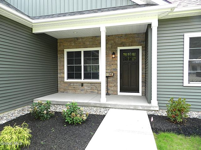 59 Dean Thomas Way, Queensbury, NY 12804