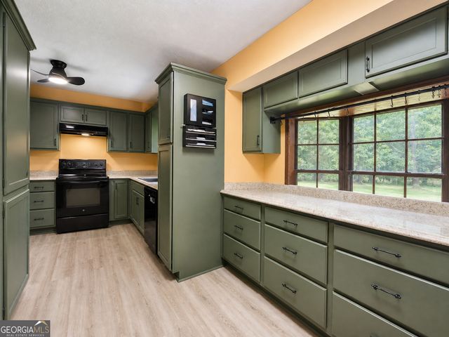 130 Goodman Drive, Fayetteville, GA 30215