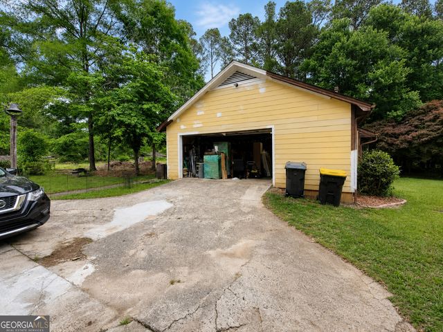 130 Goodman Drive, Fayetteville, GA 30215