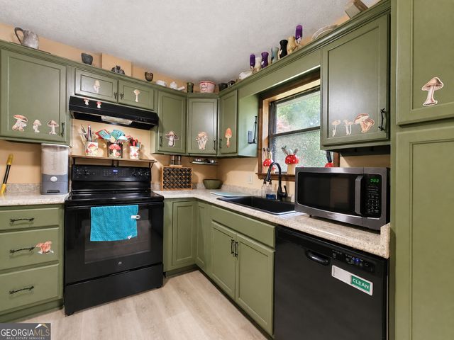 130 Goodman Drive, Fayetteville, GA 30215