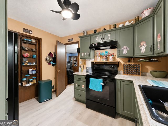 130 Goodman Drive, Fayetteville, GA 30215