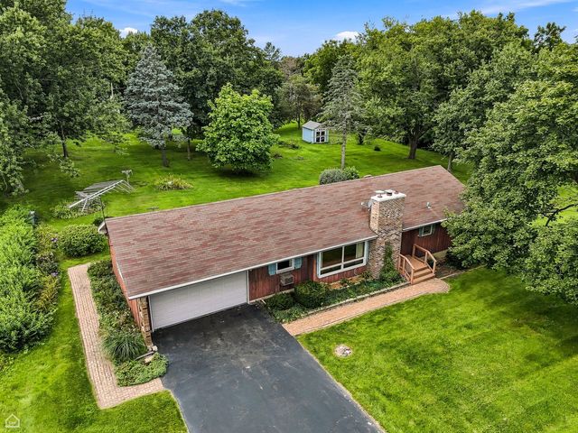 24422 W Cherokee Trail, Grayslake, IL 60030