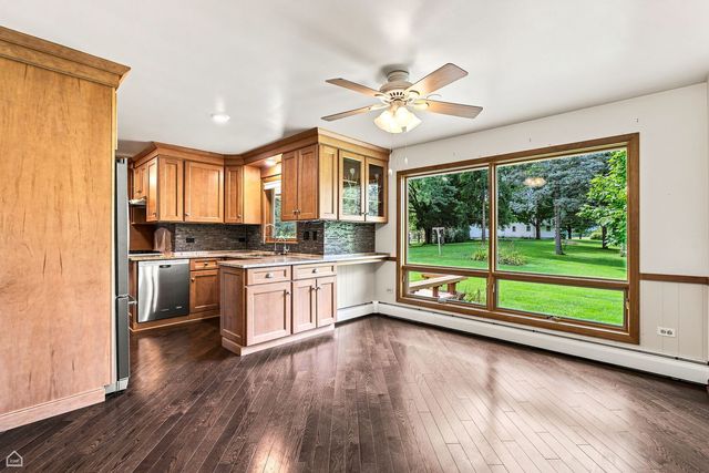 24422 W Cherokee Trail, Grayslake, IL 60030
