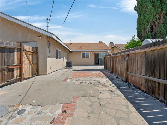 8217 Laurel Canyon Boulevard, North Hollywood, CA 91605