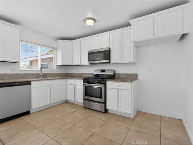 8217 Laurel Canyon Boulevard, North Hollywood, CA 91605