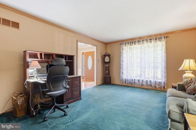 4185 SHOEMAKER RD, Huntingdon Valley, PA 19006