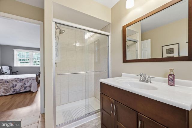4185 SHOEMAKER RD, Huntingdon Valley, PA 19006