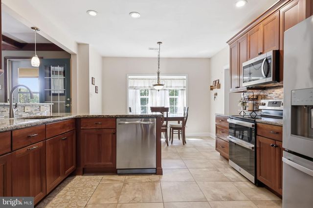 4185 SHOEMAKER RD, Huntingdon Valley, PA 19006
