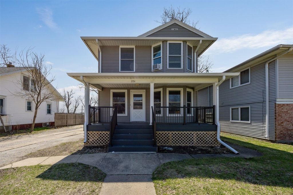 231 32nd Street NE, Cedar Rapids, IA 52402