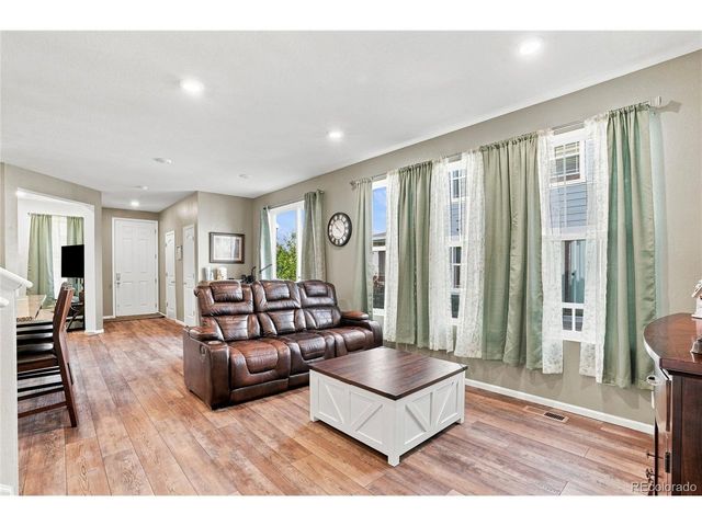 21331 E 60th Ave, Aurora, CO 80019