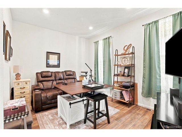 21331 E 60th Ave, Aurora, CO 80019