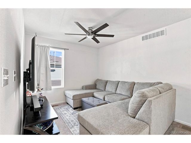 21331 E 60th Ave, Aurora, CO 80019