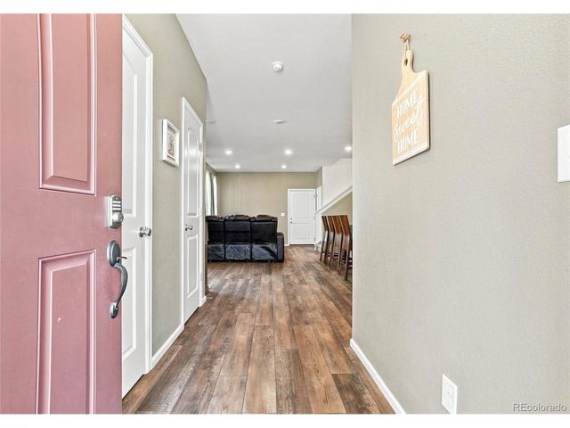 21331 E 60th Ave, Aurora, CO 80019