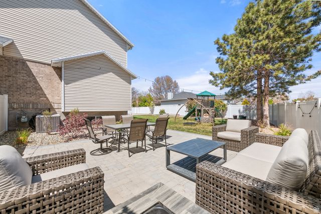 1372 W QUAIL COVEY CIR, Riverton, UT 84065