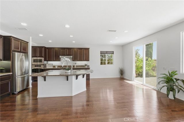 7921 Summer Day, Corona, CA 92883