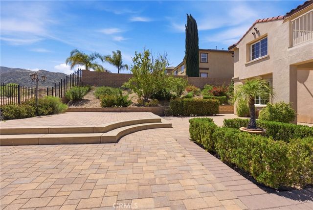 7921 Summer Day, Corona, CA 92883