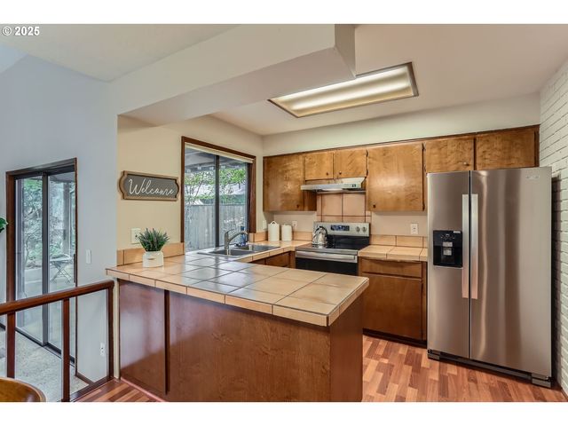 18435 TERRY Ave, Lake Oswego, OR 97035